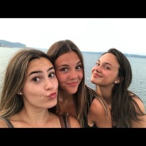 Meet your Posher, Ashley